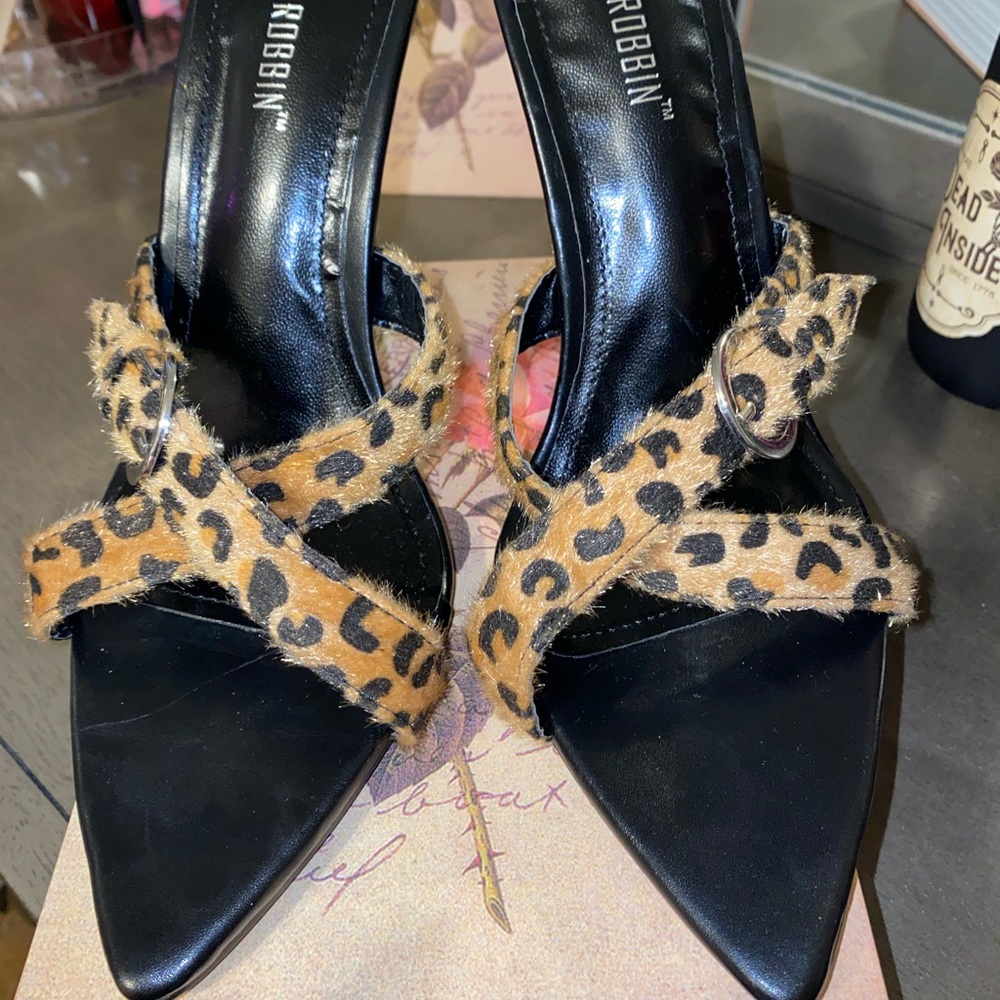 Brand New Women’s Leopard Fur Print Heels (will provide you w/a shoe box)